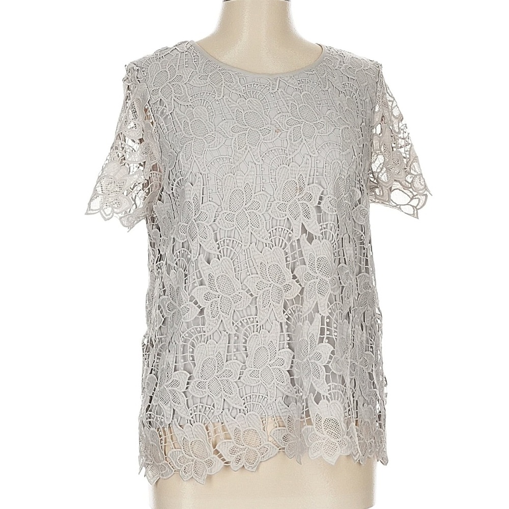 5/$15 🛍️ Philosophy Gray Lace Floral Blouse - Picture 1 of 4